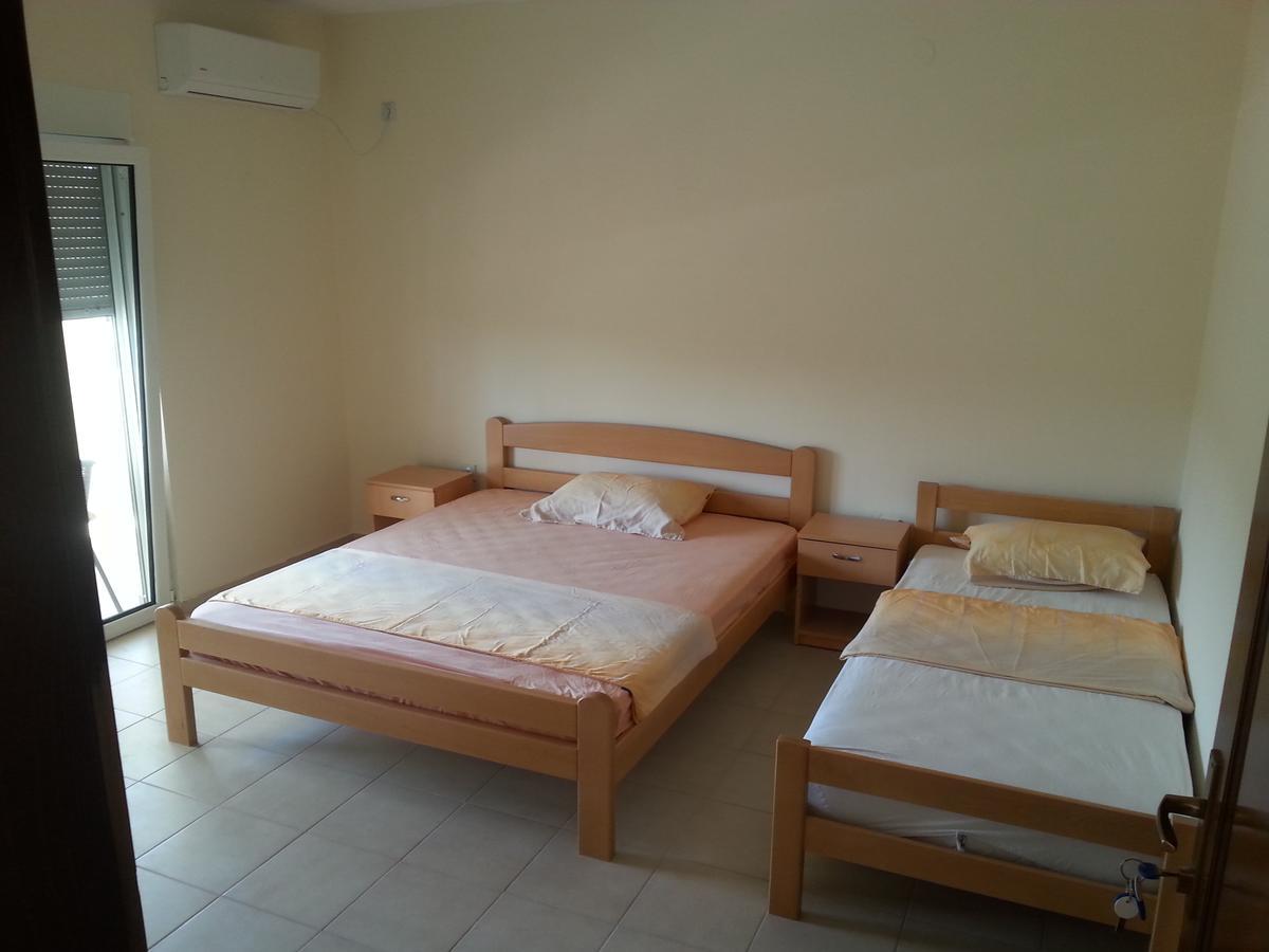 Korac Apartments Ulcinj Bagian luar foto