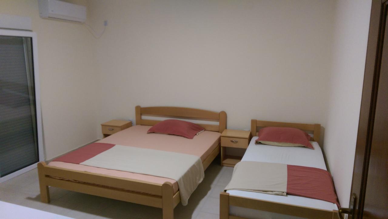 Korac Apartments Ulcinj Bagian luar foto