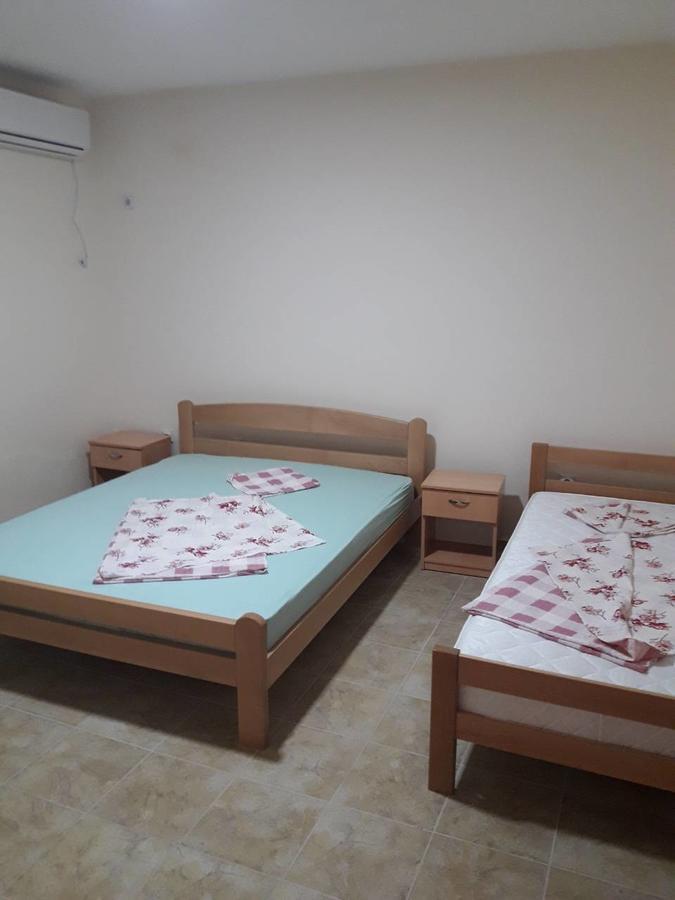 Korac Apartments Ulcinj Bagian luar foto