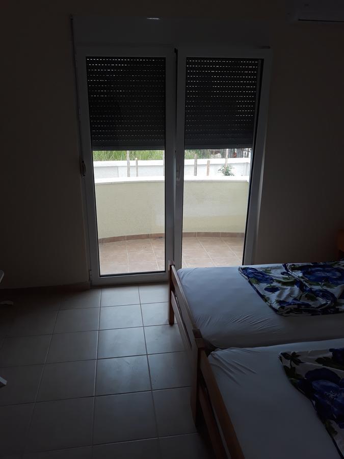 Korac Apartments Ulcinj Bagian luar foto