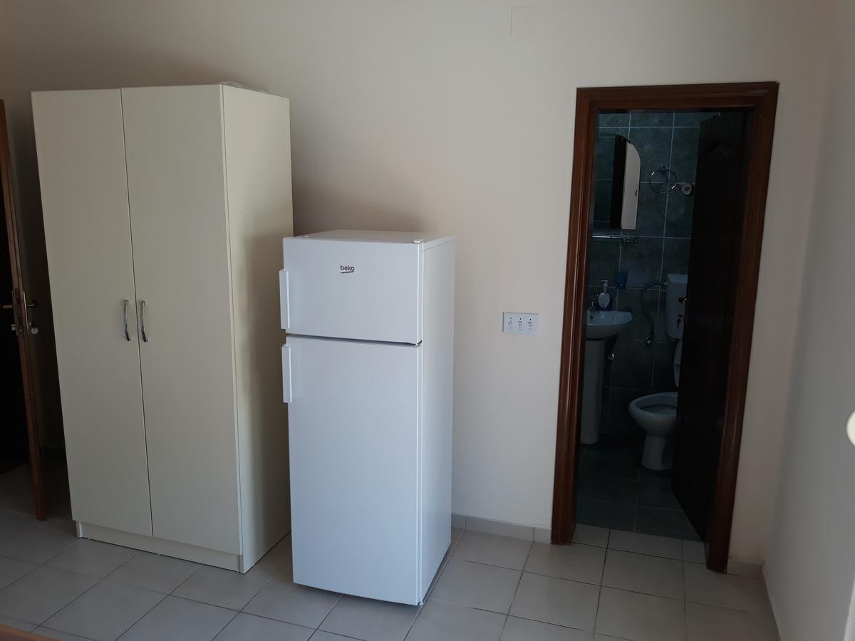 Korac Apartments Ulcinj Bagian luar foto