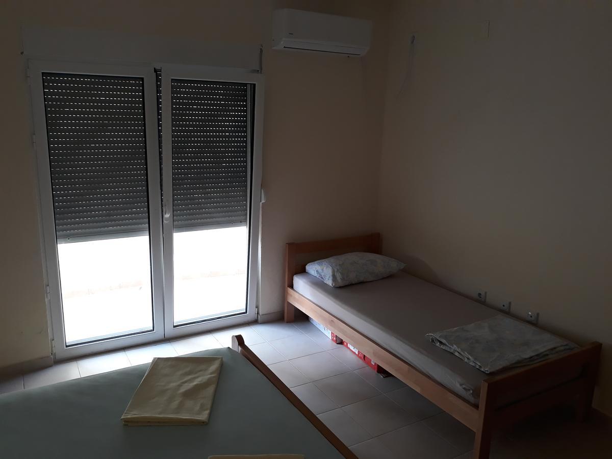 Korac Apartments Ulcinj Bagian luar foto