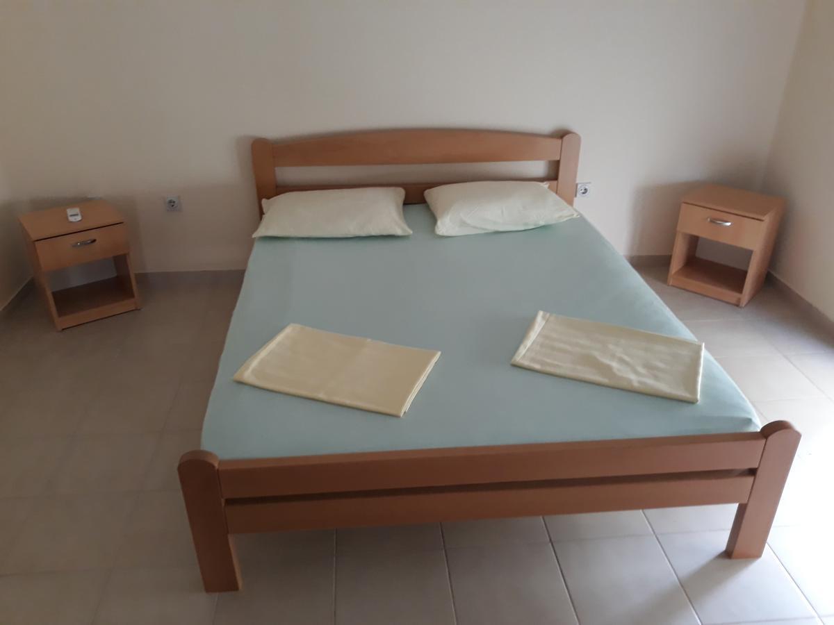 Korac Apartments Ulcinj Bagian luar foto