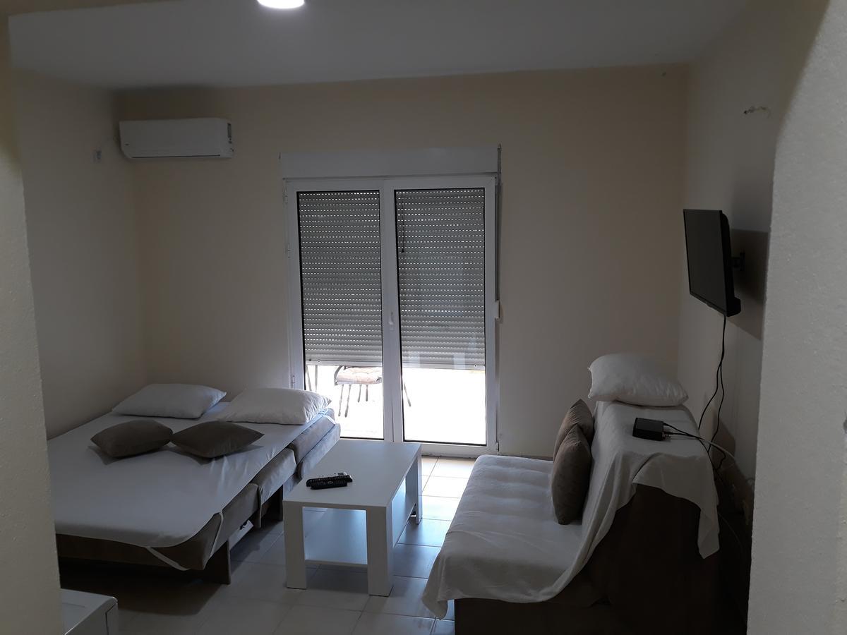 Korac Apartments Ulcinj Bagian luar foto