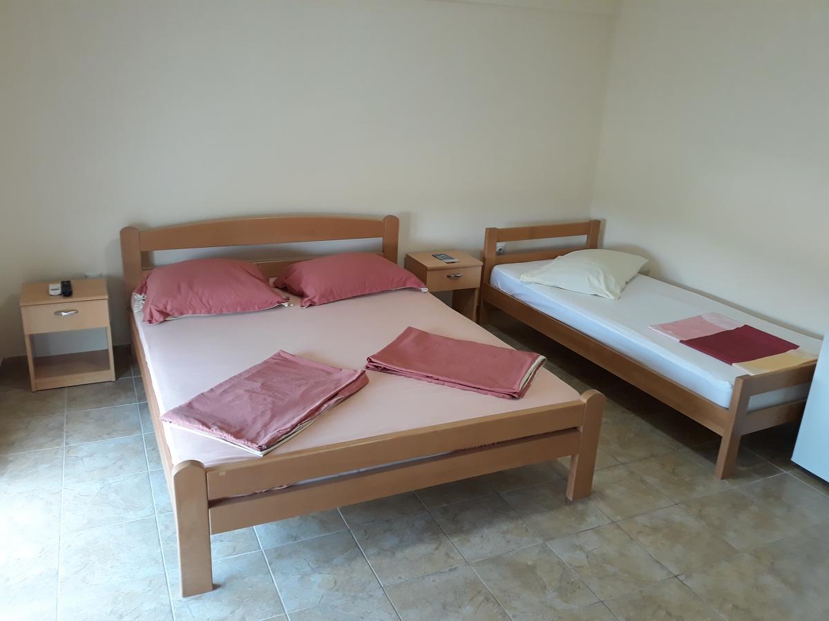 Korac Apartments Ulcinj Bagian luar foto
