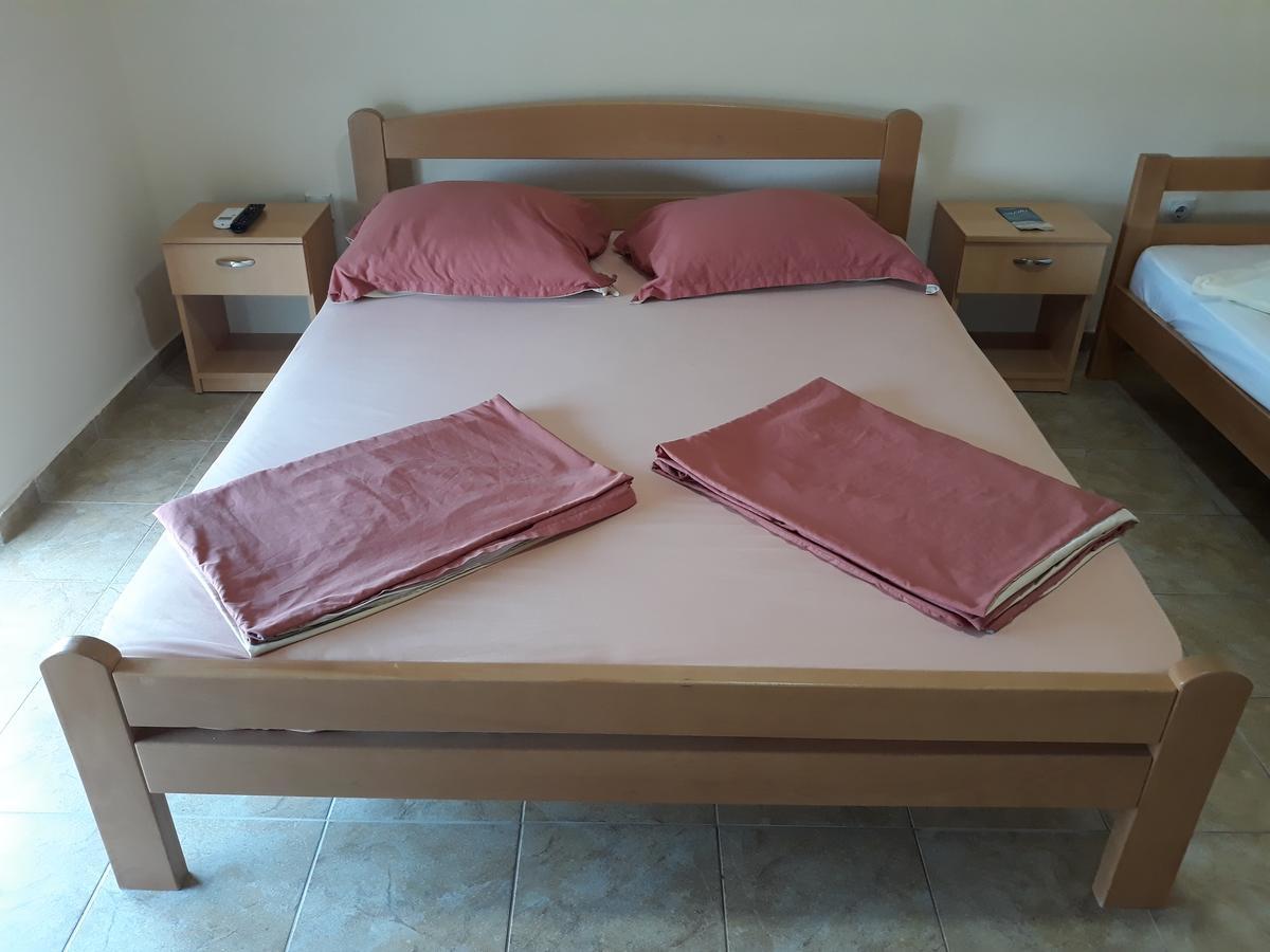 Korac Apartments Ulcinj Bagian luar foto